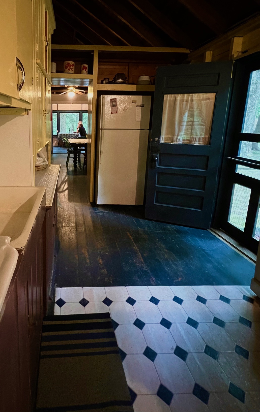Nifty Cabin